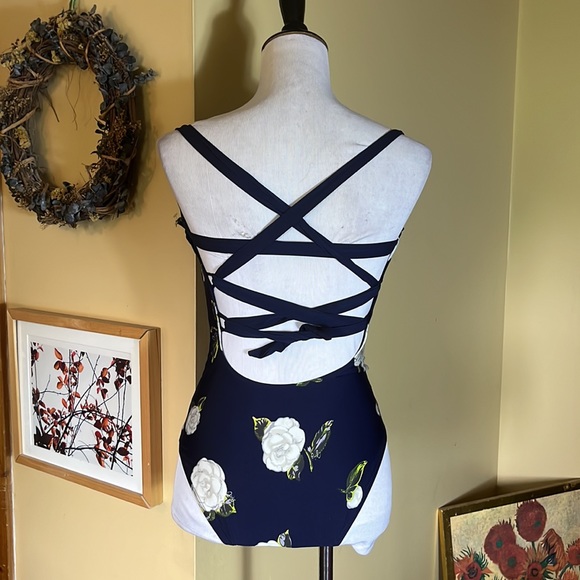 JUICY COUTURE Size Small Floral Classic 1-Piece Swimsuit Adjustable $138 NEW - Picture 5 of 14